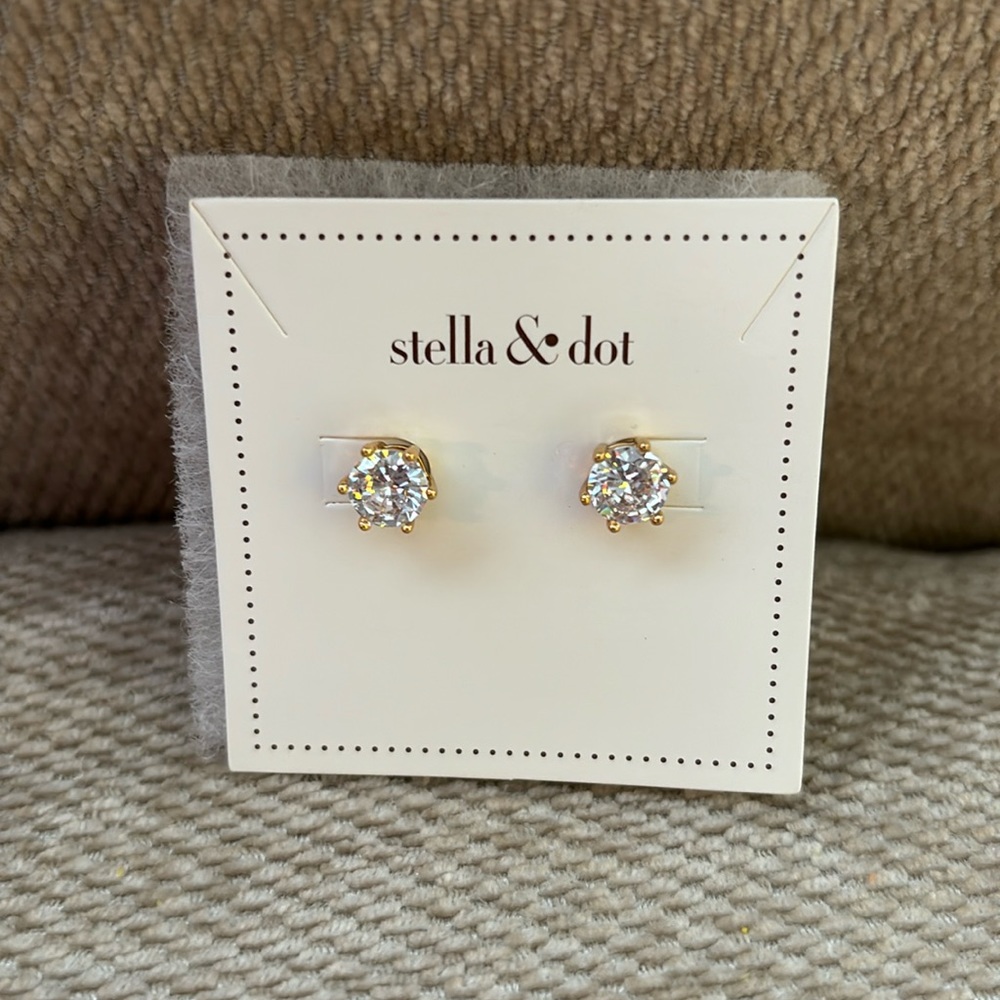 Sparkle Studs